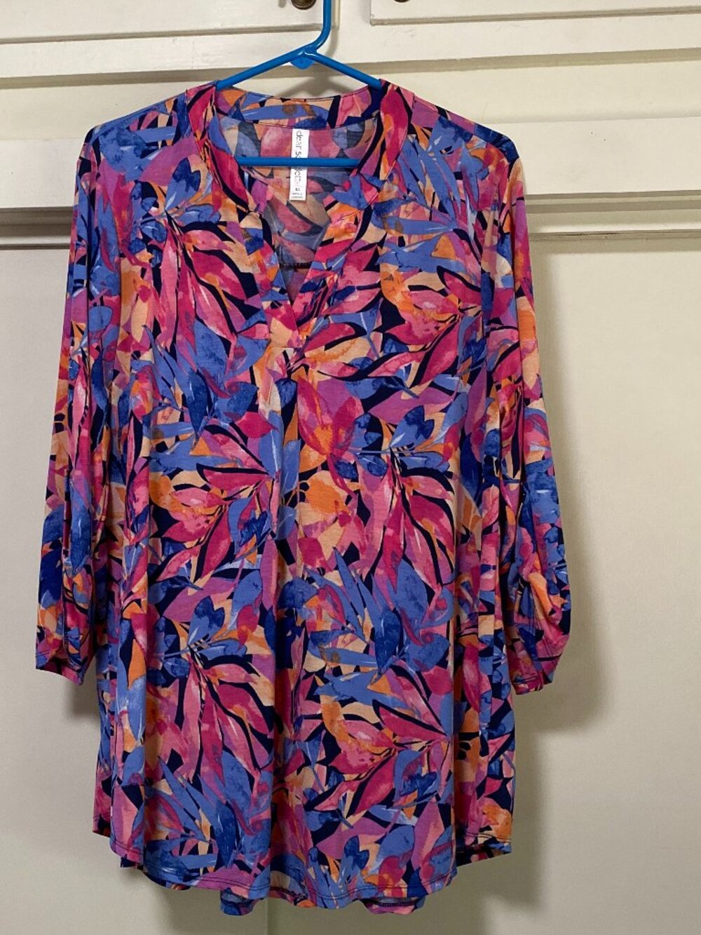 Dear Scarlett, 3/4 length sleeve, multi-color blouse, size XL
